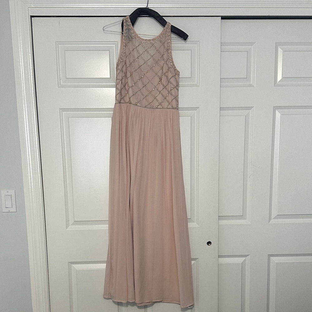Elegant Sleeveless Blush Dress